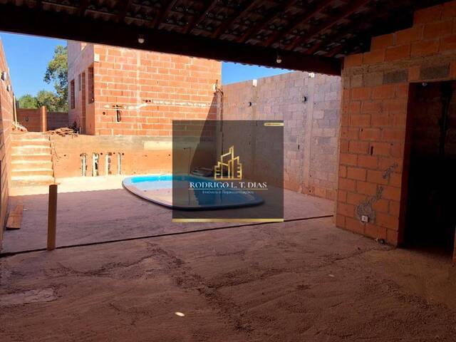 #945 - Casa para Venda em Várzea Paulista - SP