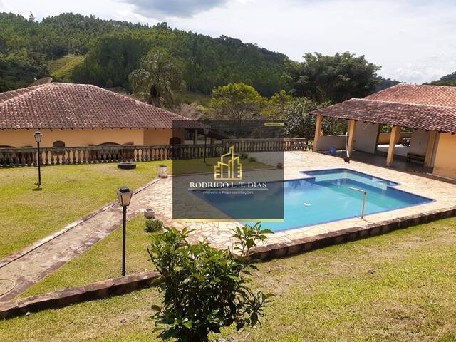 #1882 - Apto Duplex para Venda em Ouro Fino - MG - 1
