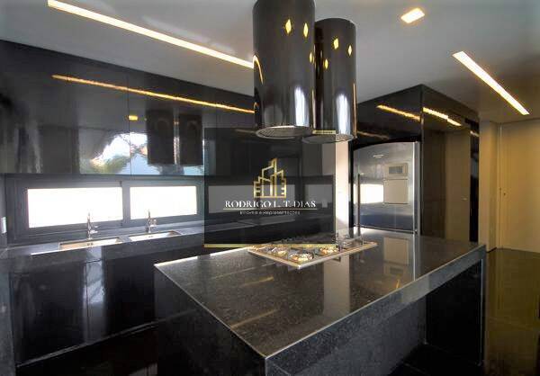 Casa de Condomínio à venda com 5 quartos, 600m² - Foto 2