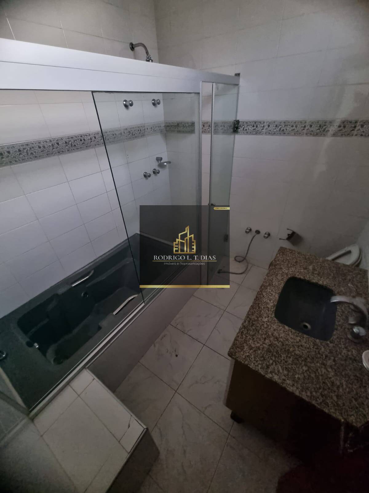 Casa à venda com 3 quartos, 350m² - Foto 13