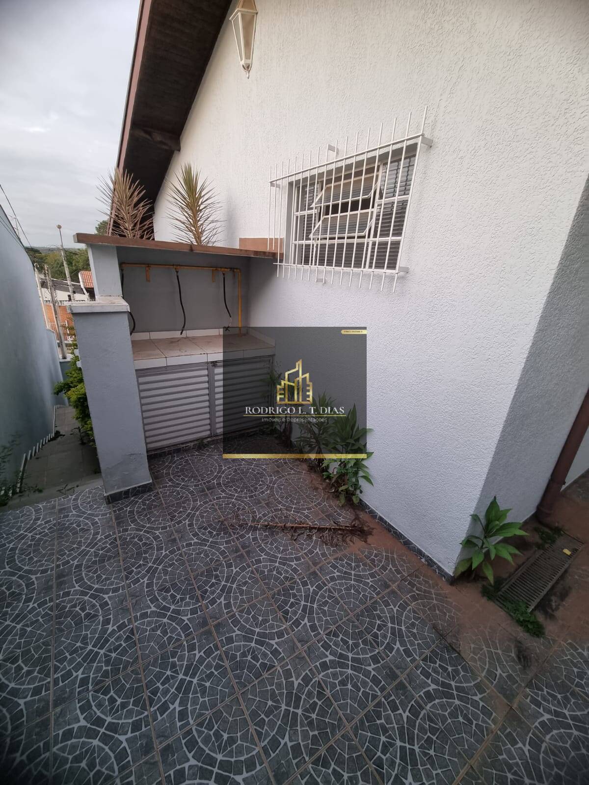 Casa à venda com 3 quartos, 350m² - Foto 5