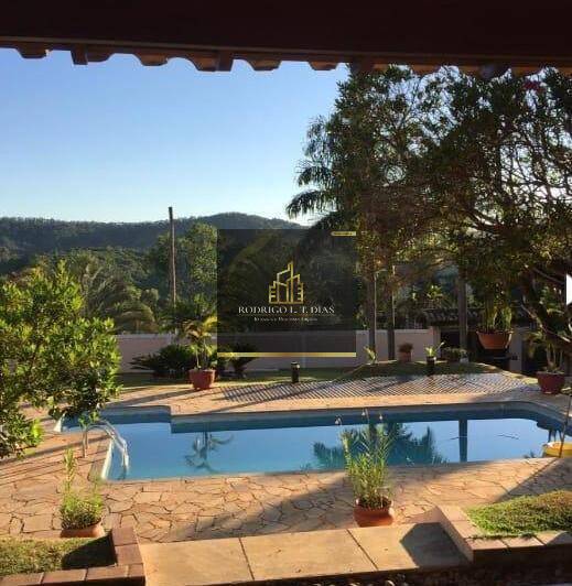 Chácara à venda com 7 quartos, 1250m² - Foto 1