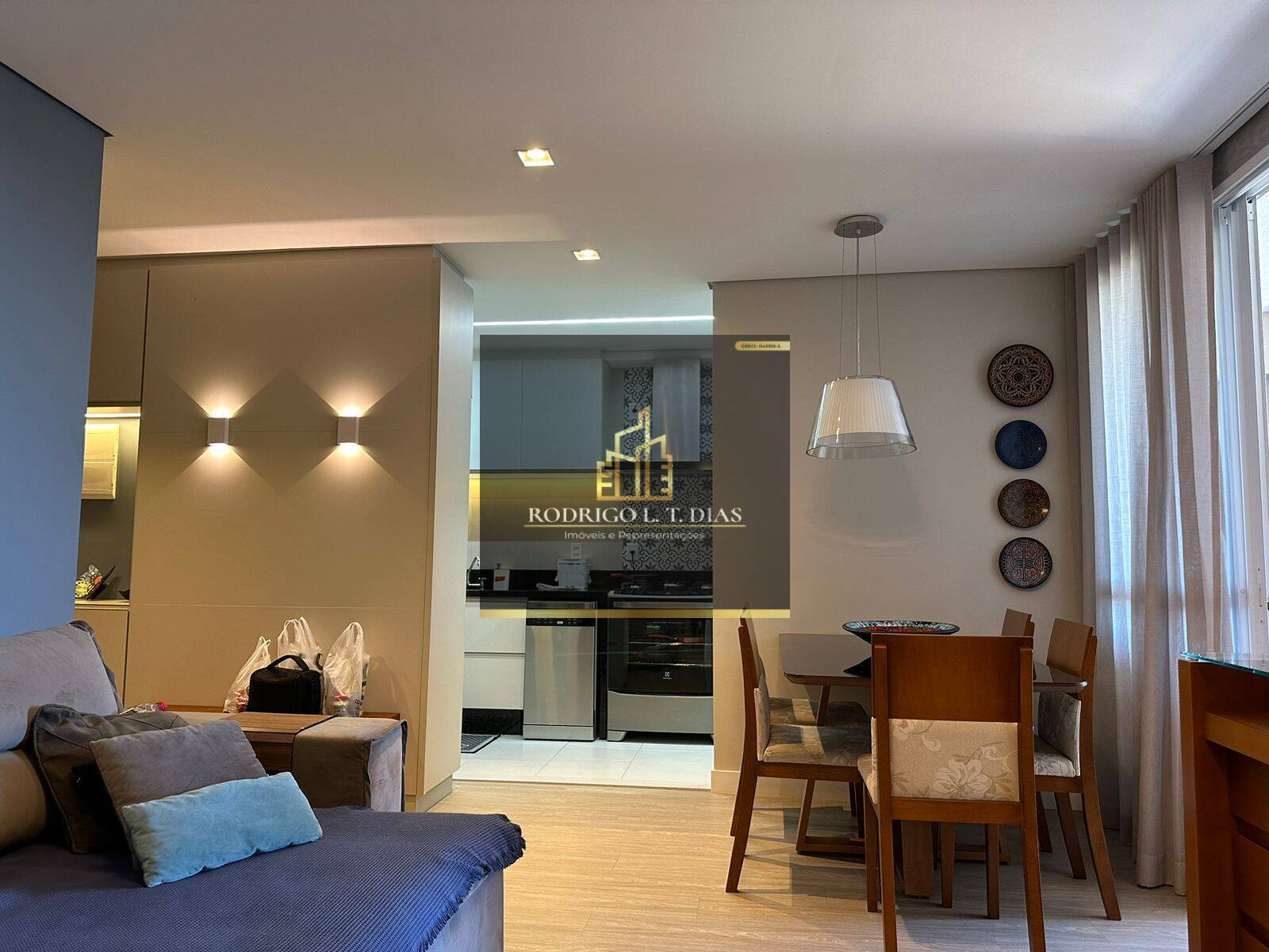 Apartamento com 3 Quartos c/suite á venda , 98 m² por R$ 850.000
