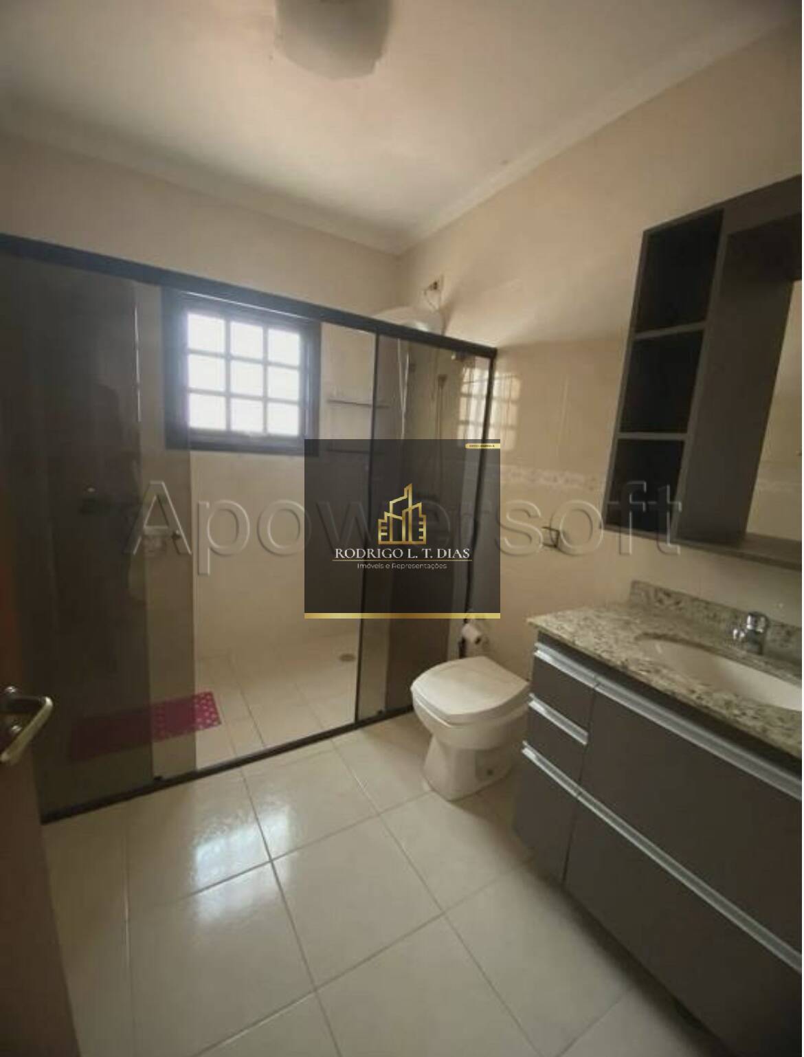 Casa para alugar com 3 quartos, 200m² - Foto 12