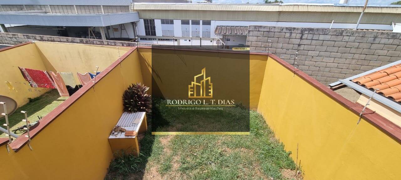 Casa para alugar com 3 quartos, 153m² - Foto 3