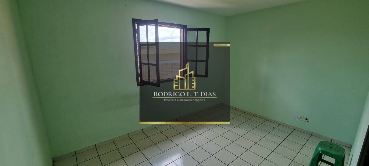 Casa para alugar com 3 quartos, 153m² - Foto 11