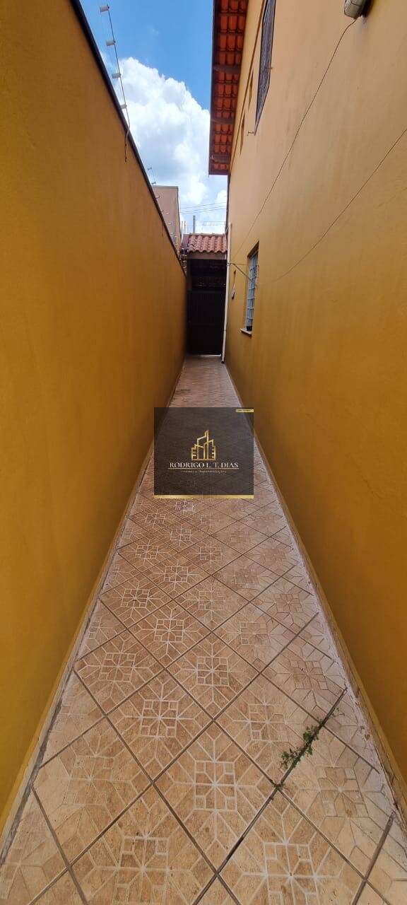 Casa para alugar com 3 quartos, 153m² - Foto 9