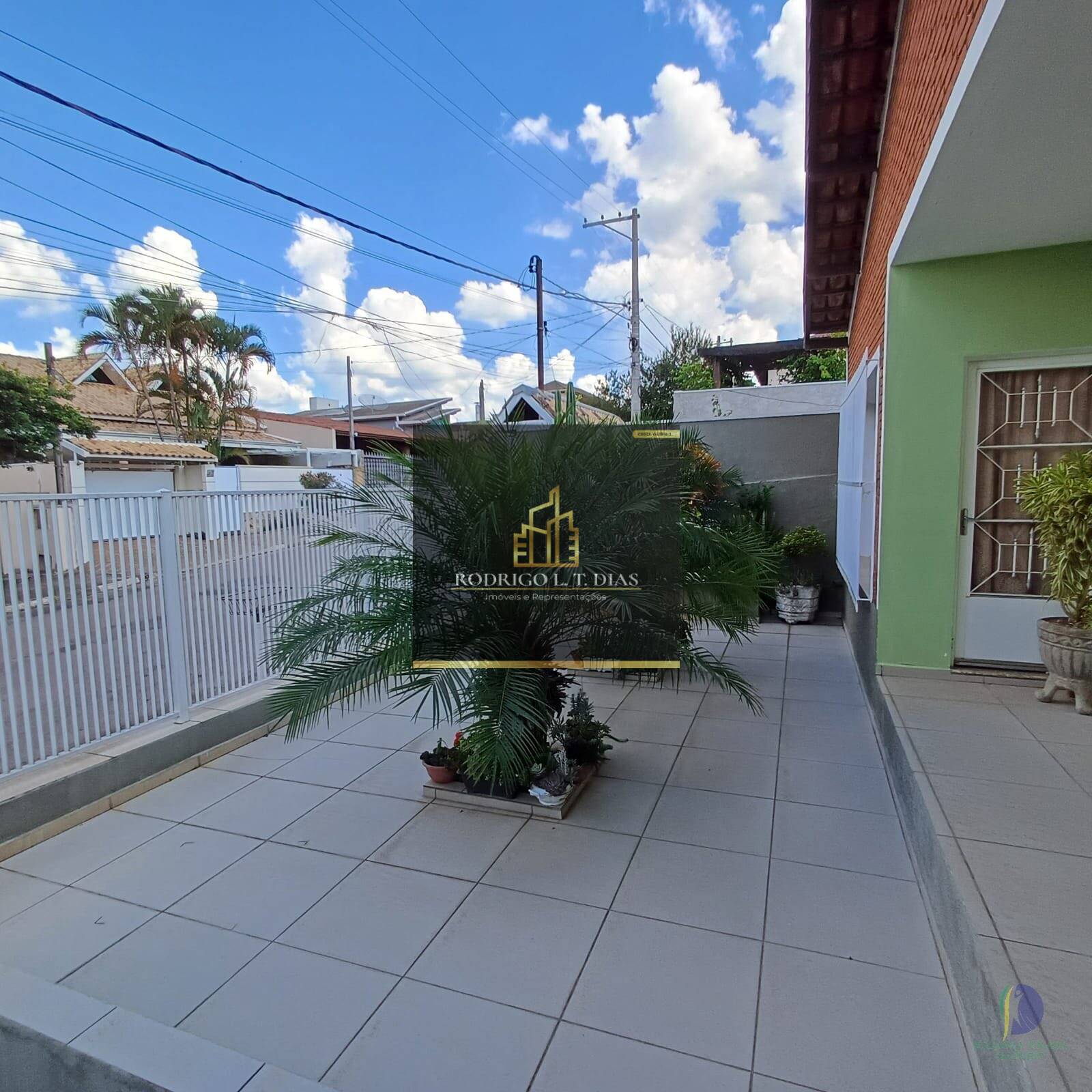 Casa à venda com 3 quartos, 354m² - Foto 6