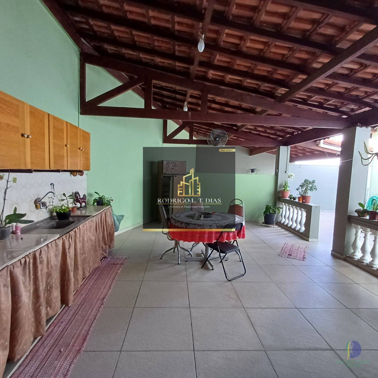 Casa à venda com 3 quartos, 354m² - Foto 13
