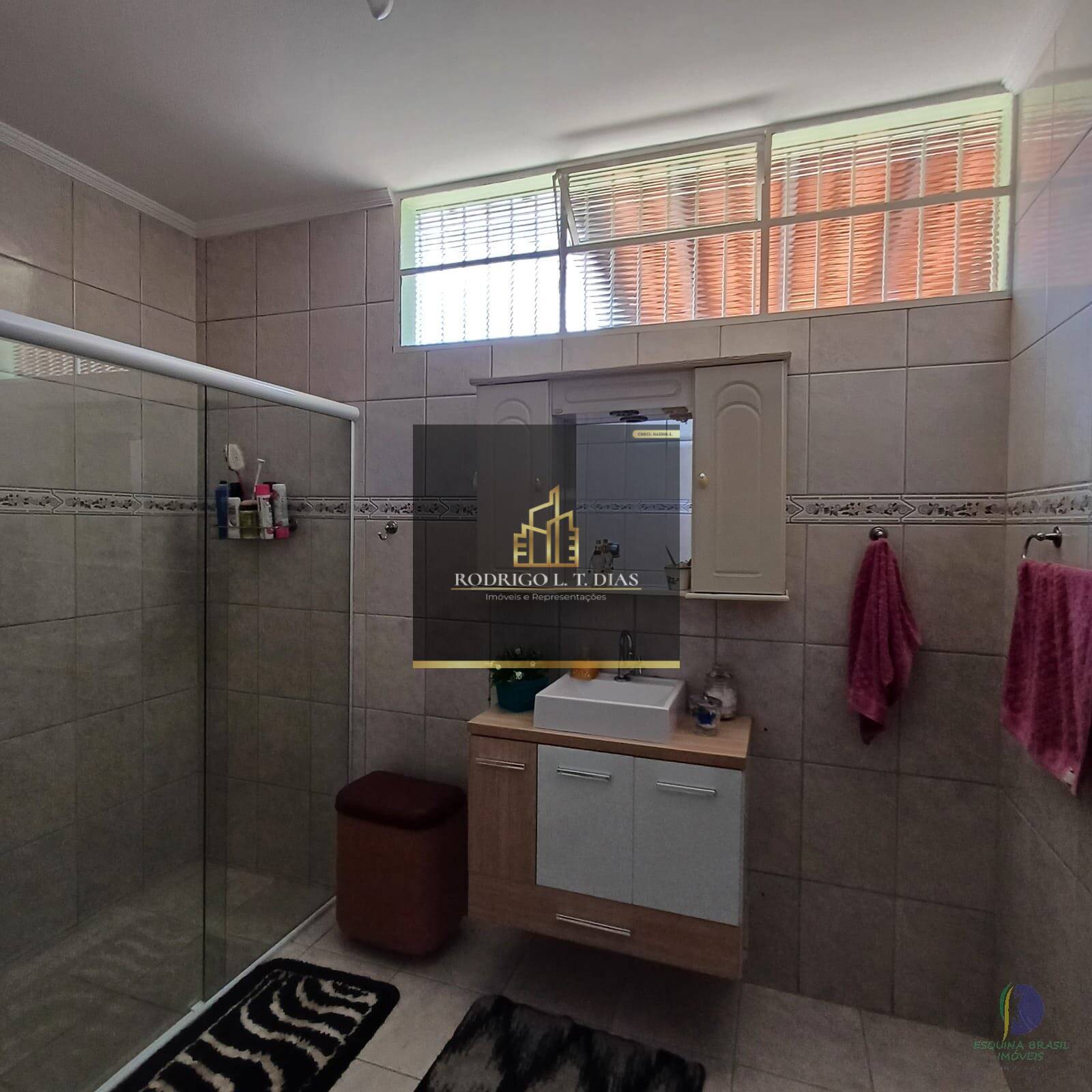 Casa à venda com 3 quartos, 354m² - Foto 18