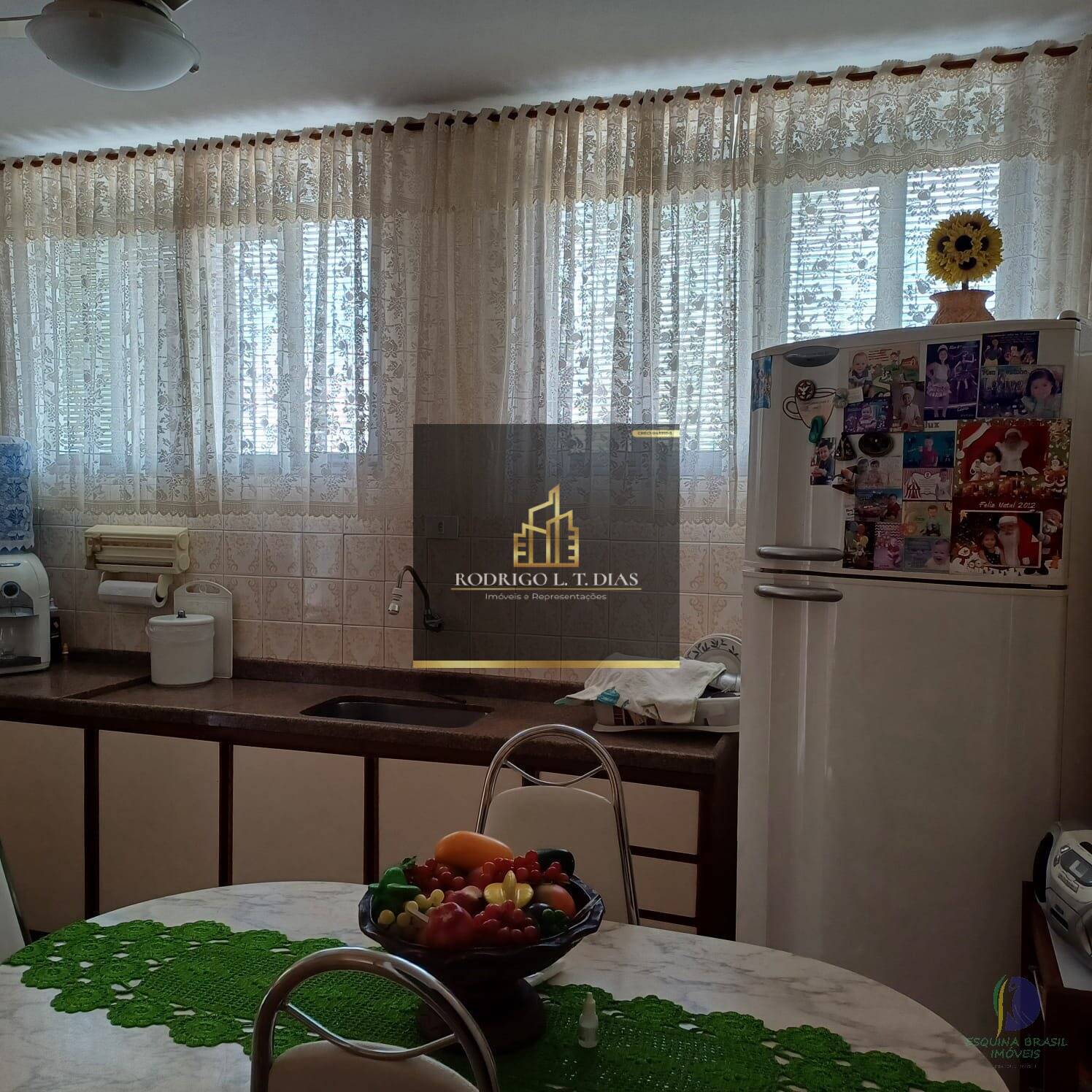 Casa à venda com 3 quartos, 354m² - Foto 26