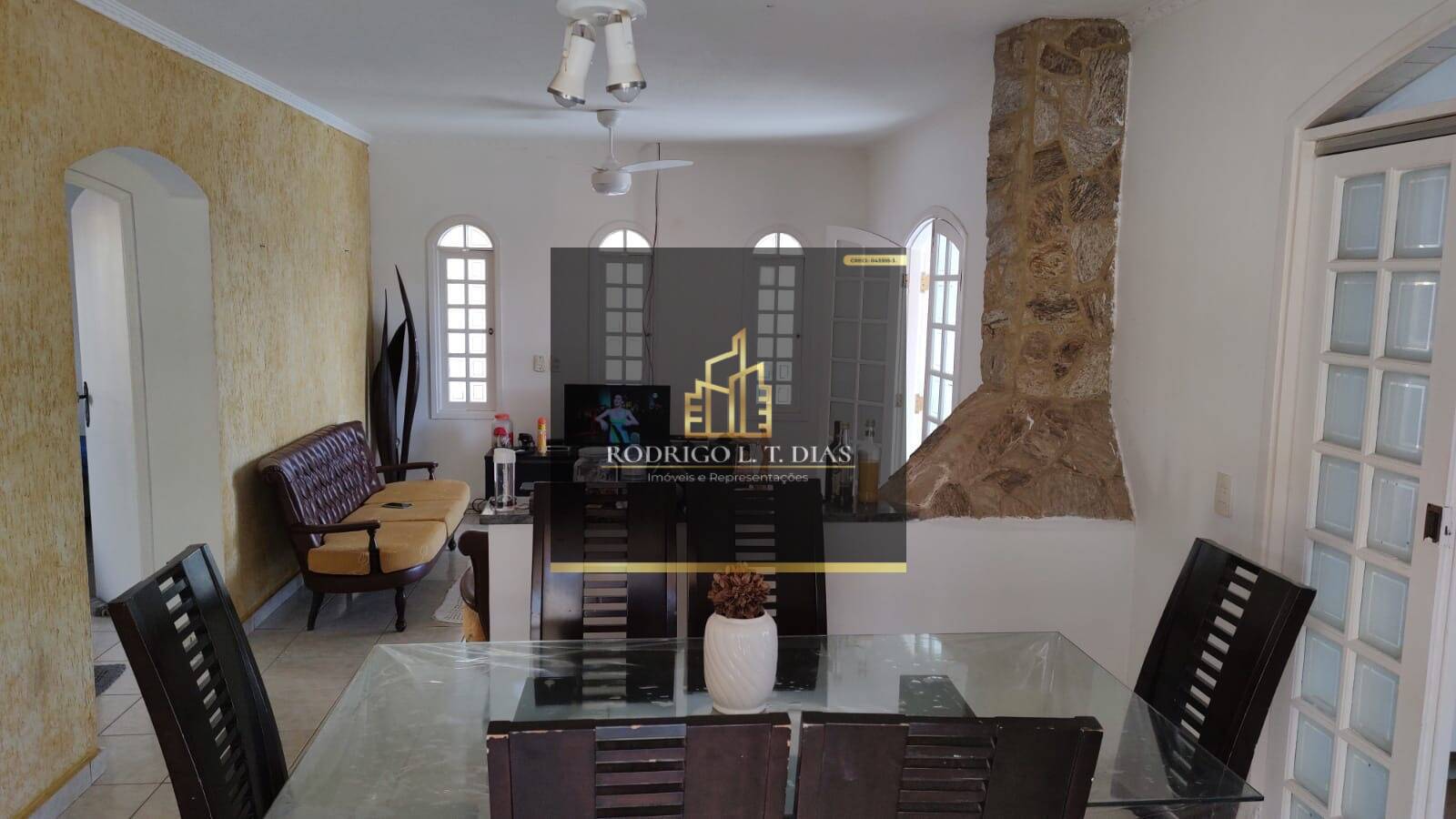 Chácara à venda com 4 quartos, 1000m² - Foto 8