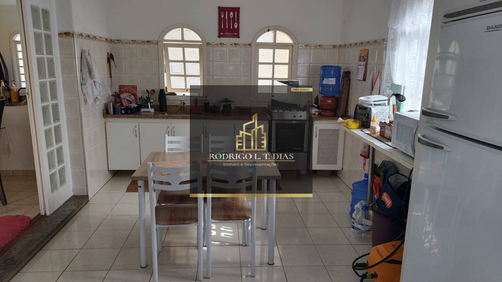 Chácara à venda com 4 quartos, 1000m² - Foto 2