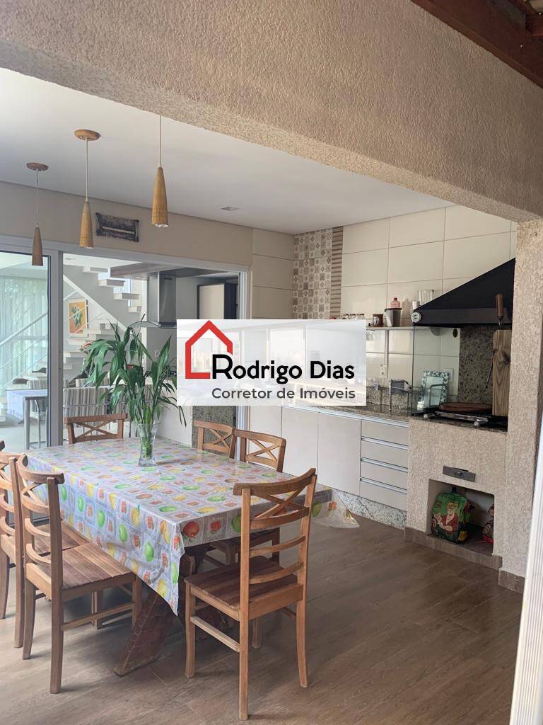 Casa Sobrado a venda Condomínio San Franchesco bairro Medeiros
