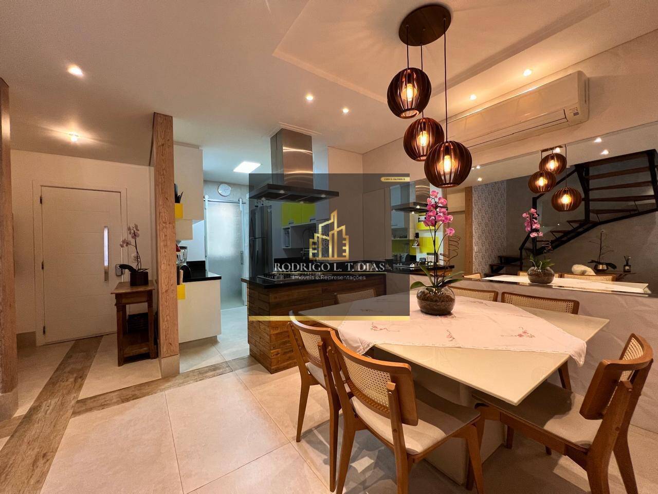 Casa Sobrado com 3 Quartos e 3 banheiros à Venda, 135 m² -Jundiai