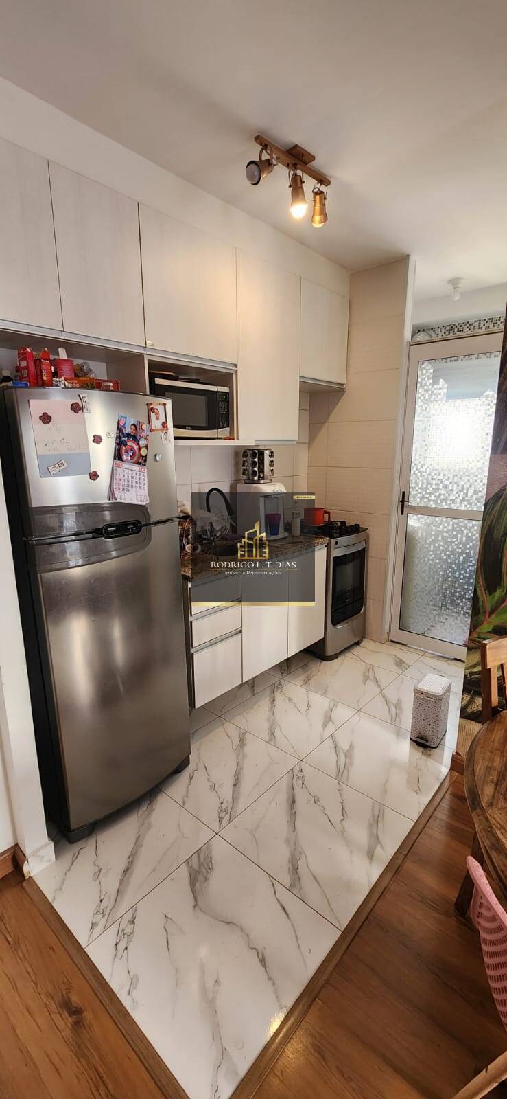 Apartamento com 2 Quartos e 2 banheiros à Venda, 52m² por R$ 410.000
