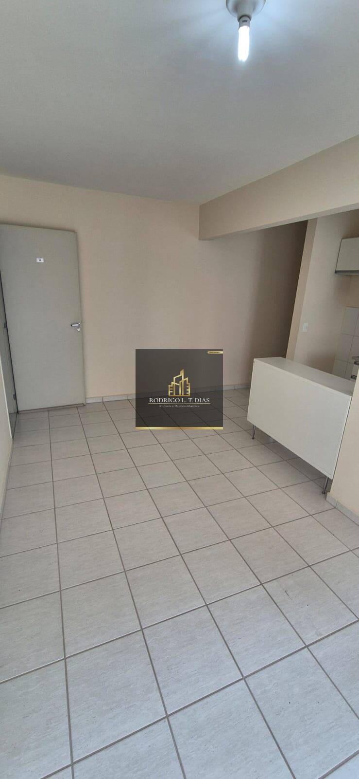 Apartamento para alugar com 2 quartos, 60m² - Foto 3