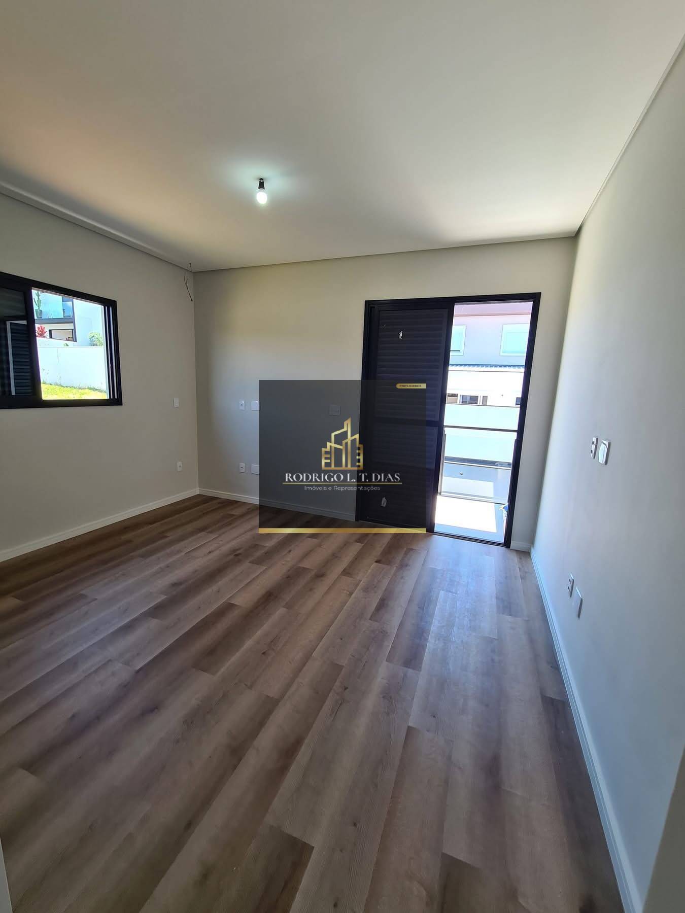 Casa de Condomínio à venda com 3 quartos, 212m² - Foto 22