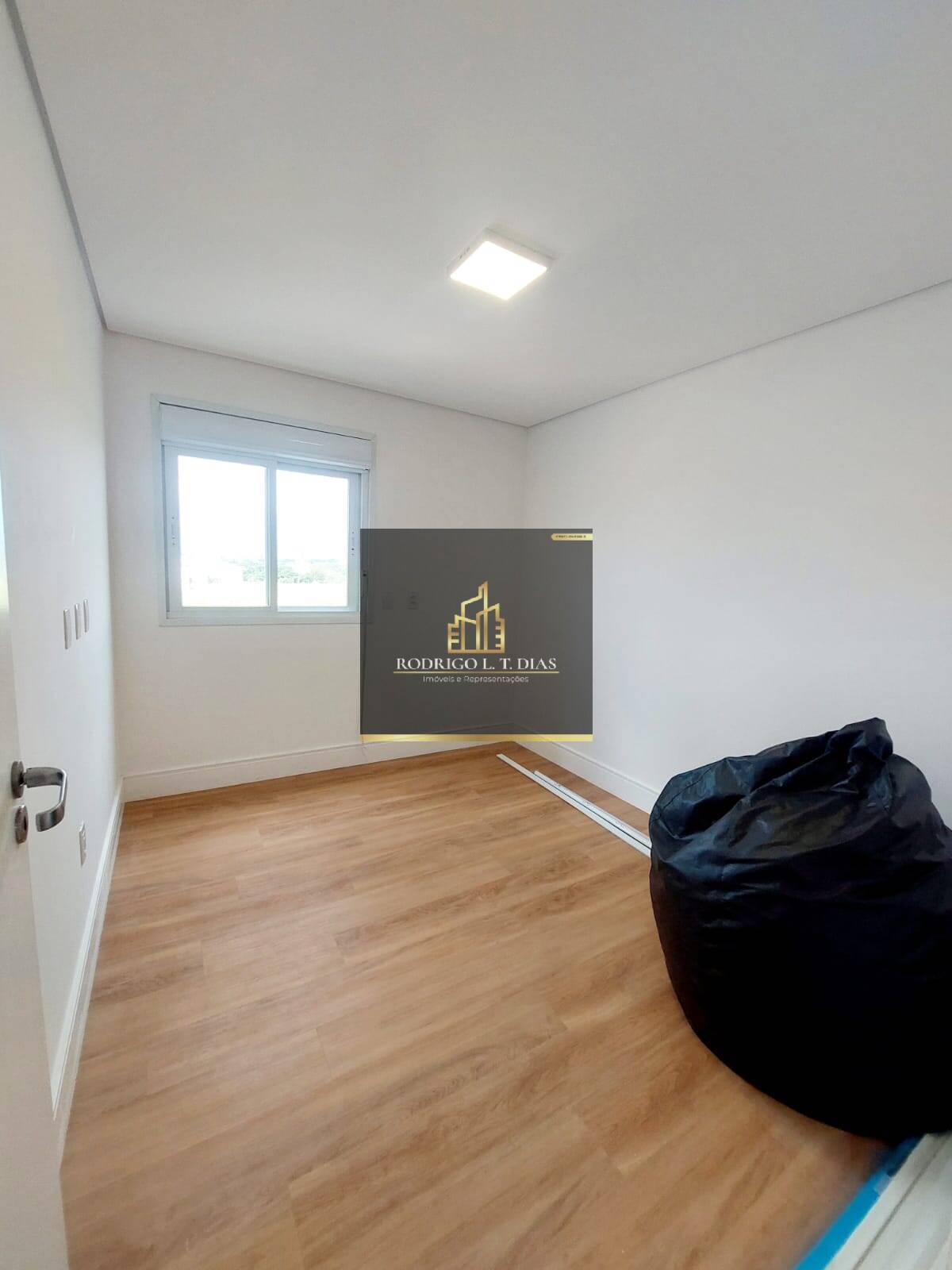 Apartamento para alugar com 3 quartos, 75m² - Foto 42