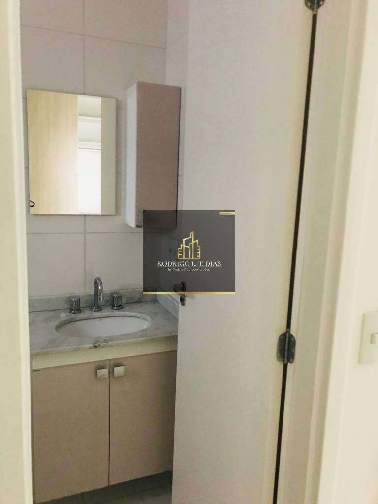 Apartamento para alugar com 3 quartos, 77m² - Foto 3