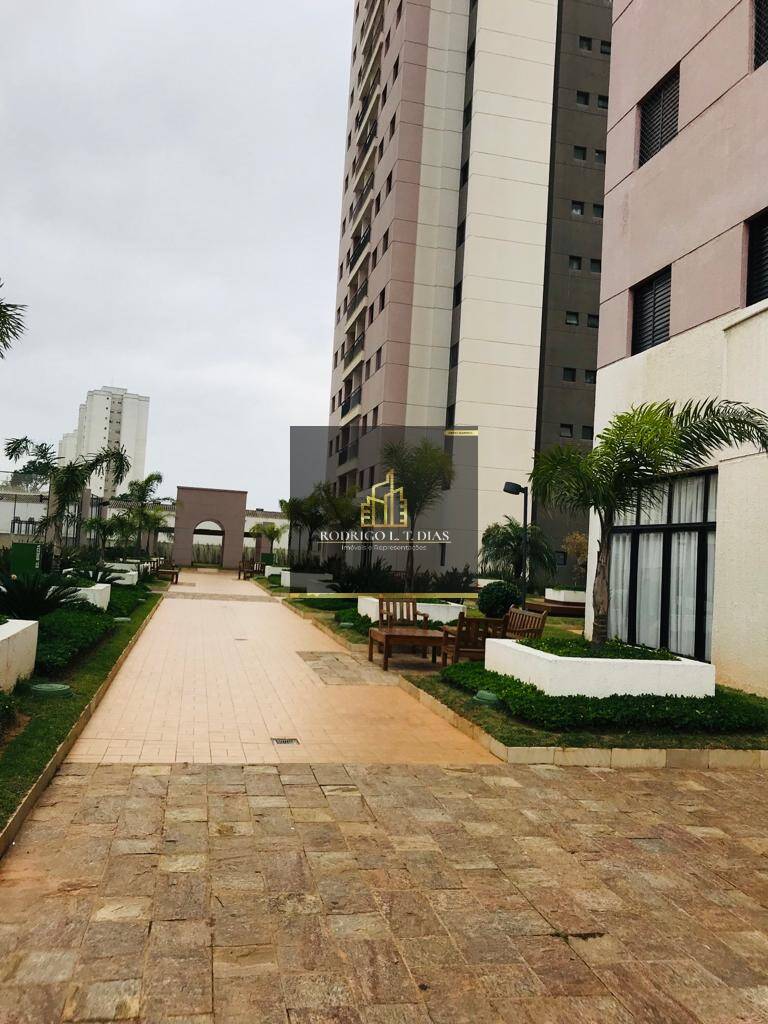 Apartamento para alugar com 3 quartos, 77m² - Foto 10
