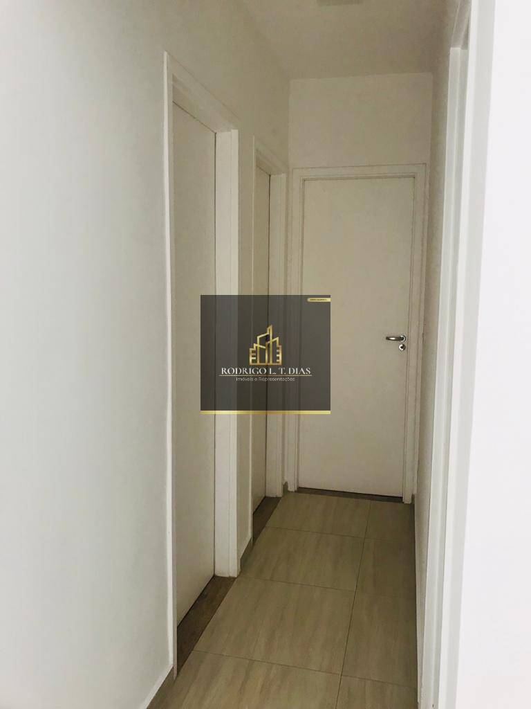 Apartamento para alugar com 3 quartos, 77m² - Foto 11