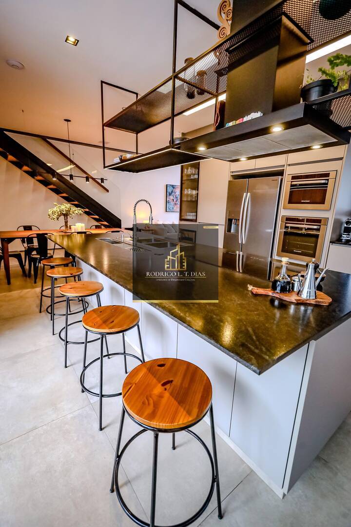 Casa de Condomínio à venda e aluguel com 3 quartos, 300m² - Foto 8