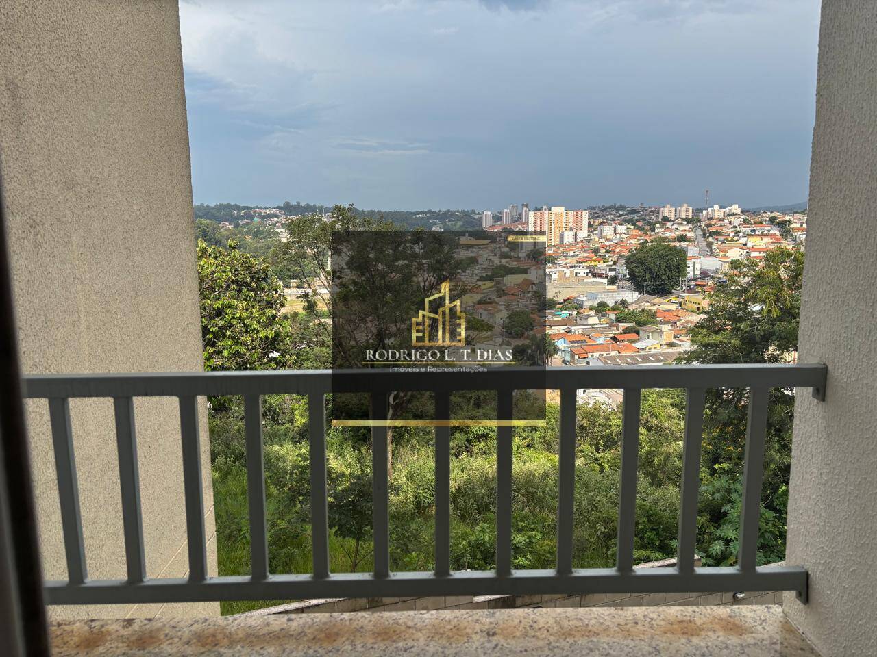 Apartamento para alugar com 2 quartos, 65m² - Foto 9