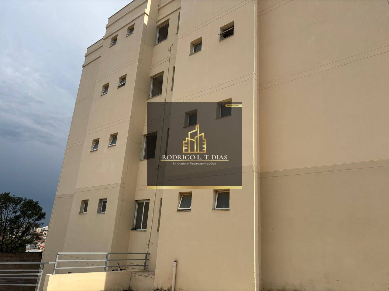 Apartamento para alugar com 2 quartos, 65m² - Foto 15