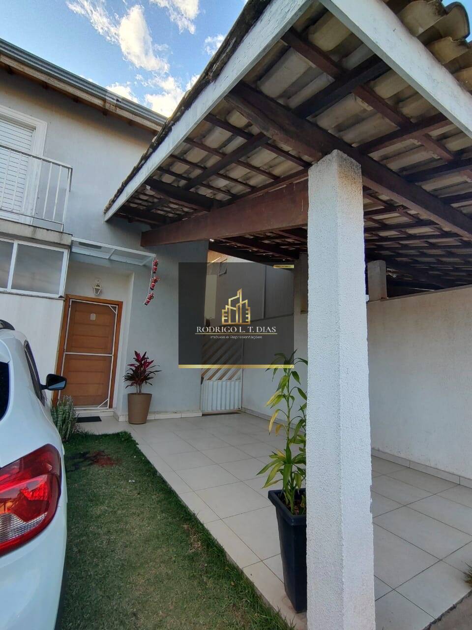 Casa de Condomínio à venda com 3 quartos, 150m² - Foto 1