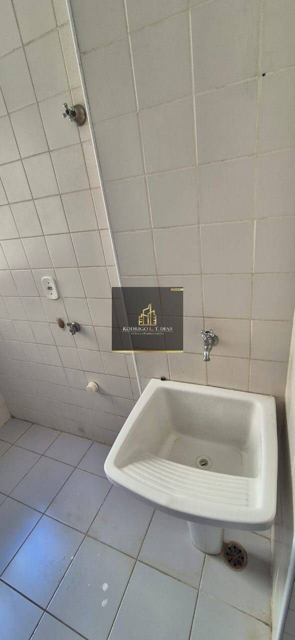 Apartamento à venda com 3 quartos, 73m² - Foto 3