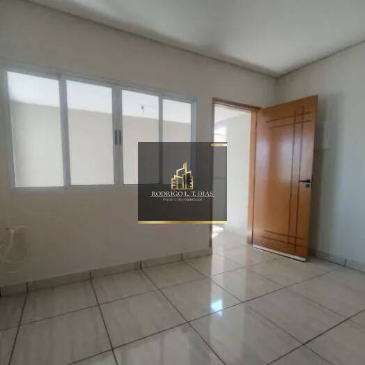 Casa à venda com 2 quartos, 150m² - Foto 1