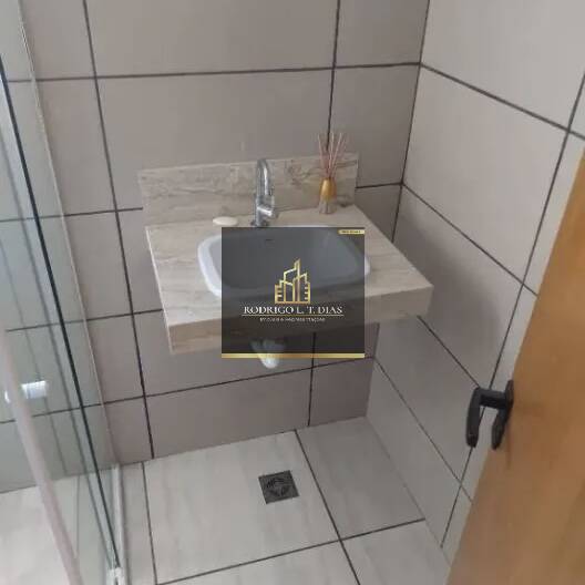 Casa à venda com 2 quartos, 150m² - Foto 3