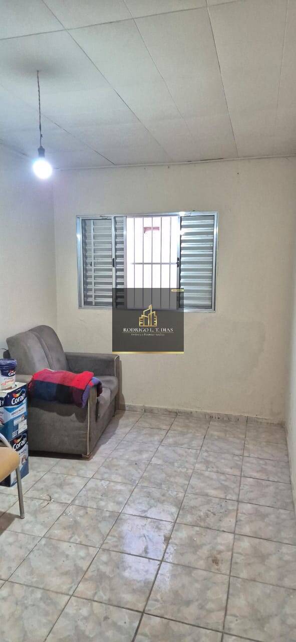 Casa para alugar com 2 quartos, 125m² - Foto 3