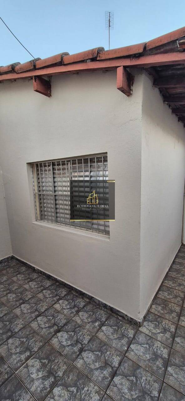 Casa para alugar com 2 quartos, 125m² - Foto 6