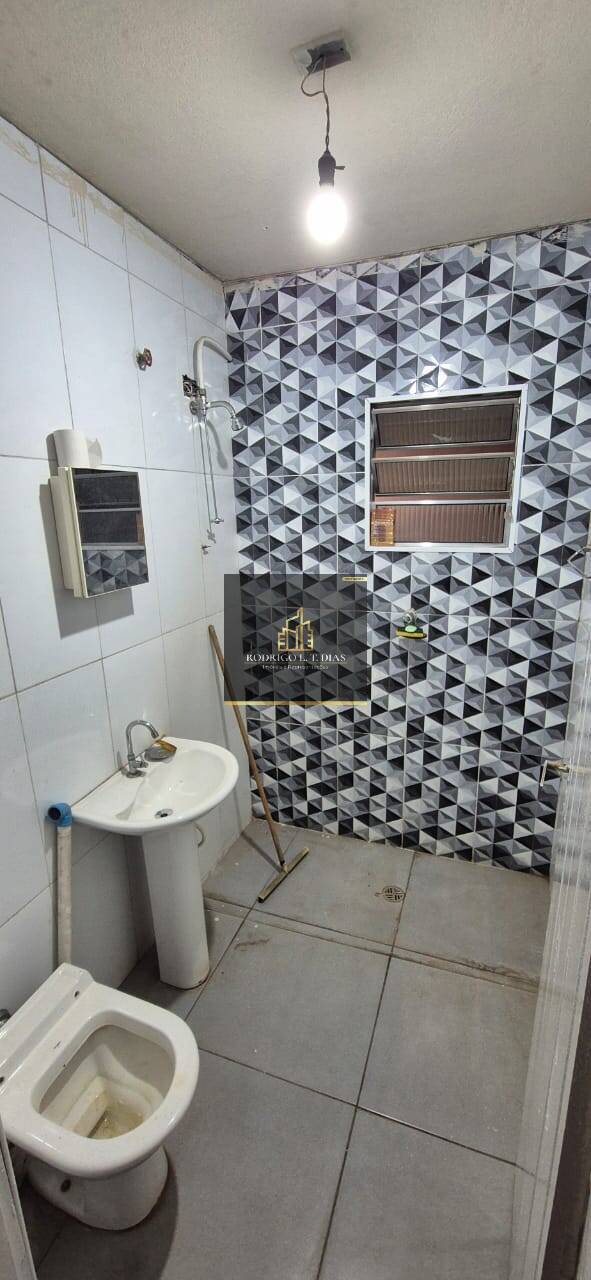 Casa para alugar com 2 quartos, 125m² - Foto 7