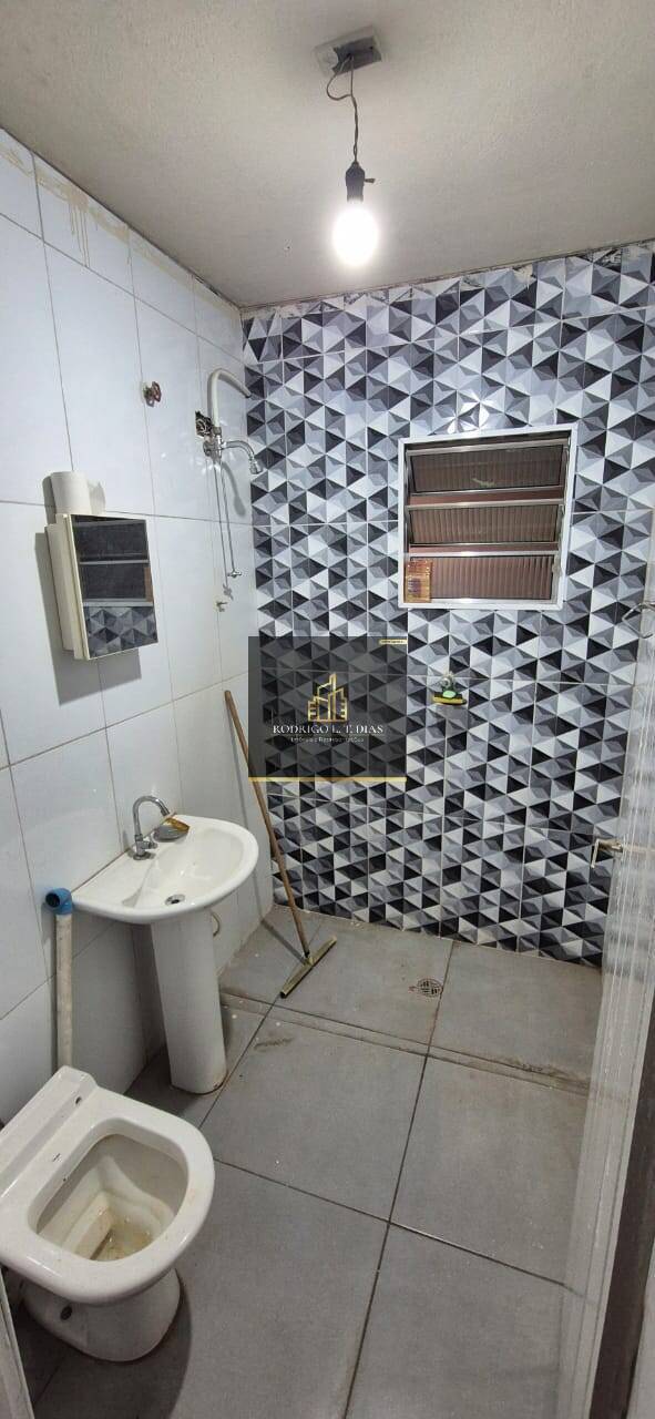 Casa para alugar com 2 quartos, 125m² - Foto 11