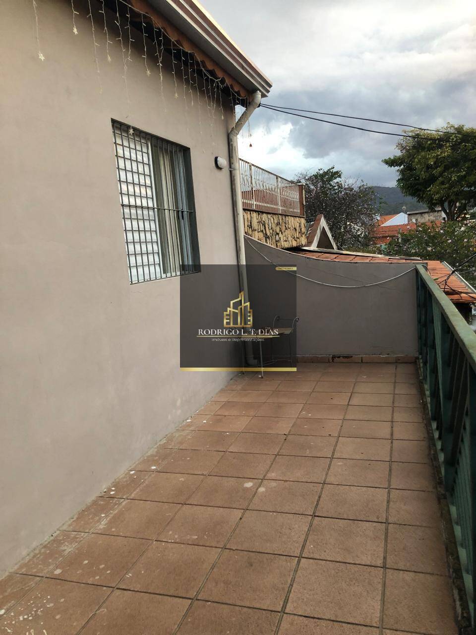 Casa à venda com 3 quartos, 150m² - Foto 2
