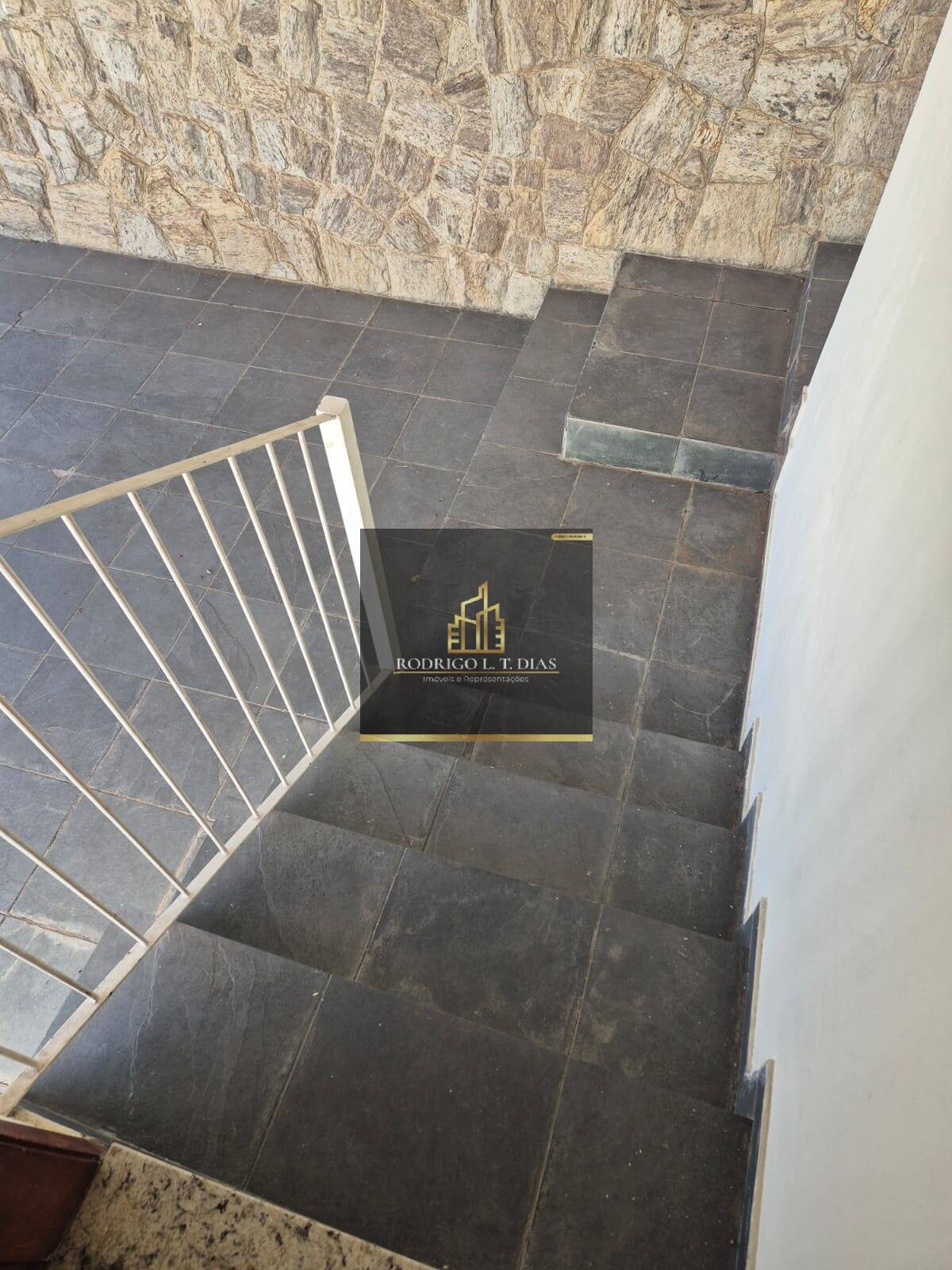 Casa à venda e aluguel com 3 quartos, 185m² - Foto 11