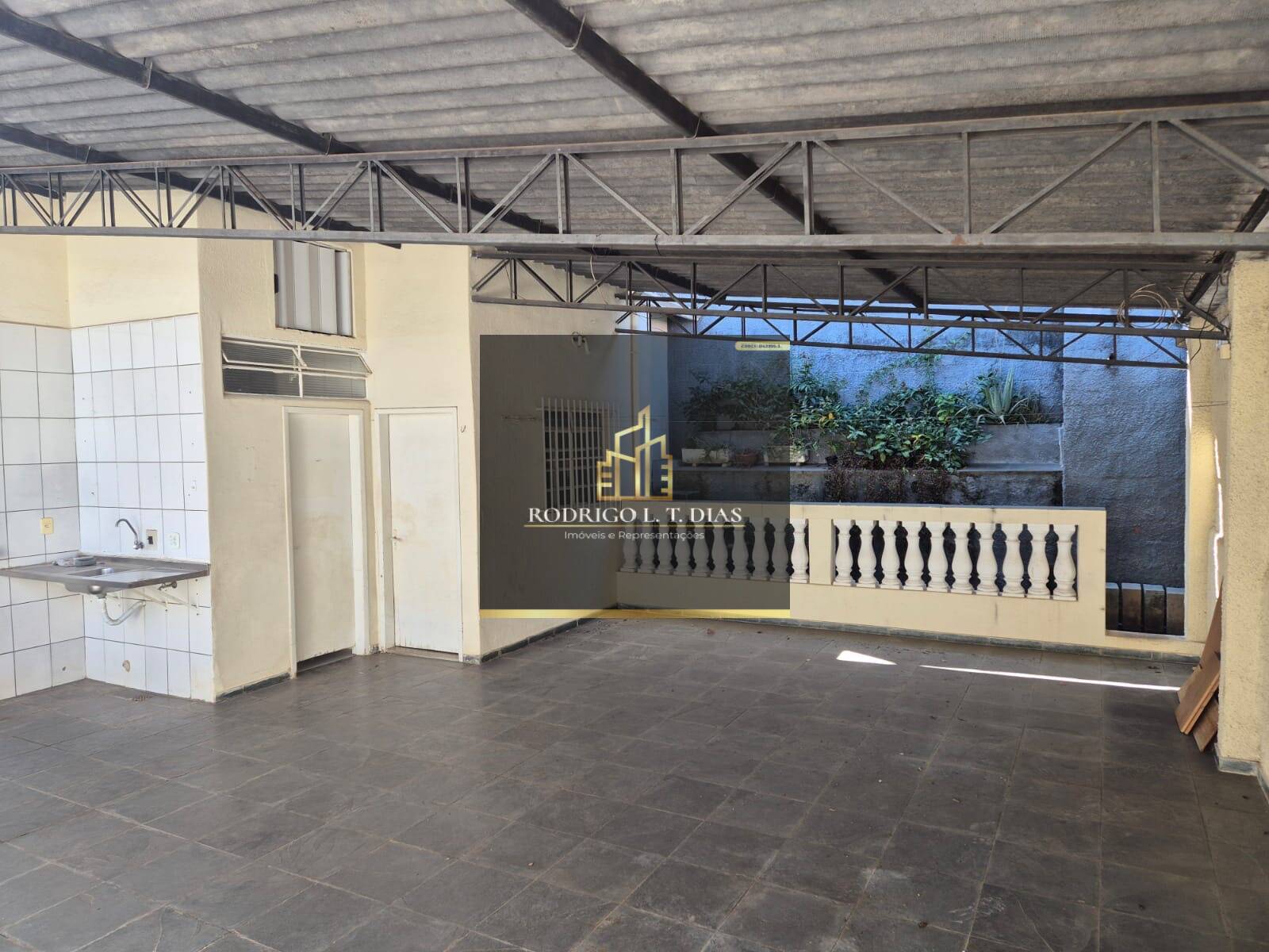 Casa à venda e aluguel com 3 quartos, 185m² - Foto 13