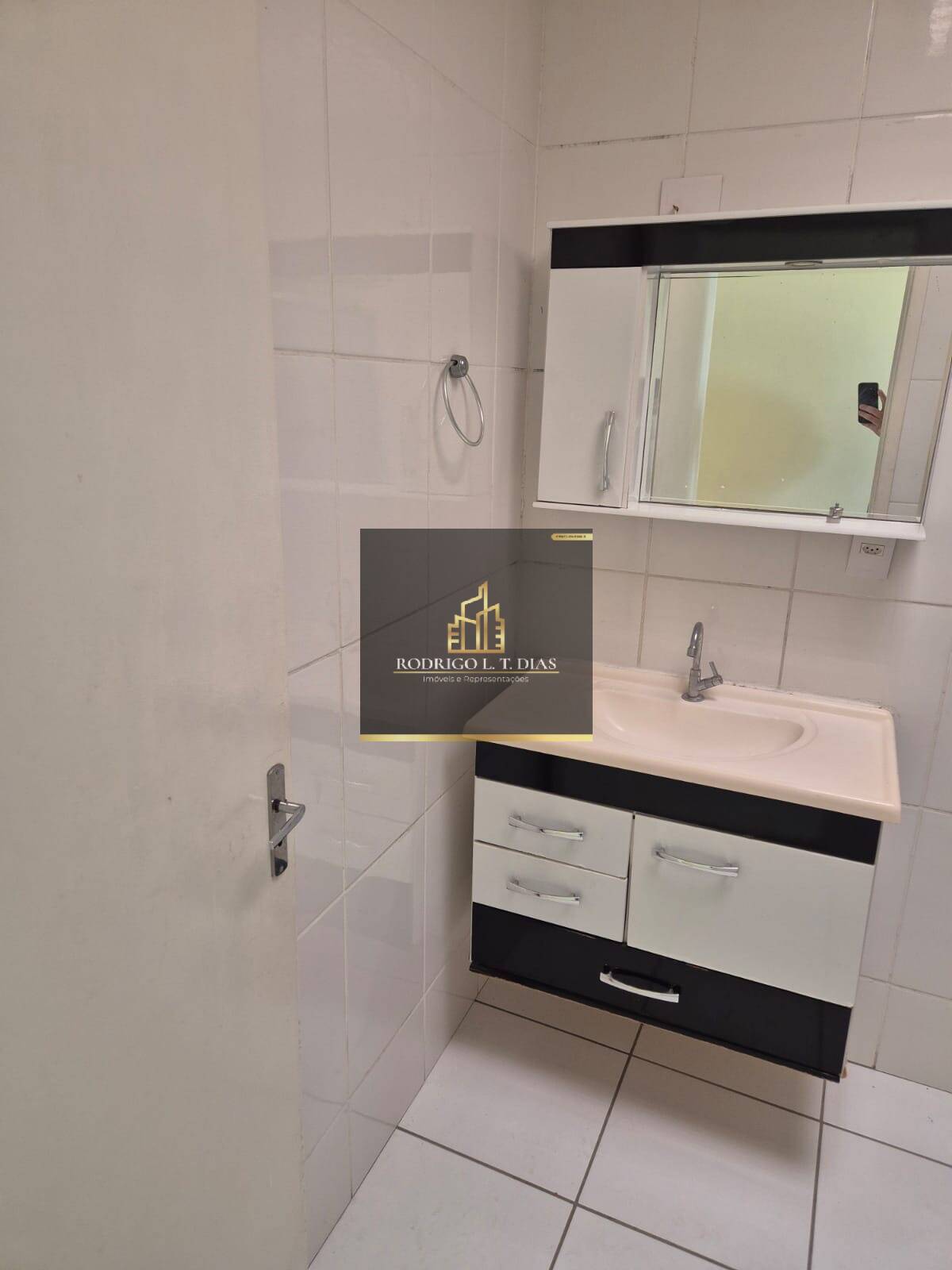 Casa à venda e aluguel com 3 quartos, 185m² - Foto 4