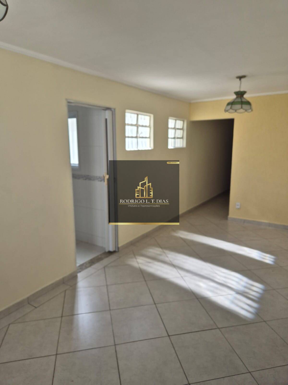 Casa à venda e aluguel com 3 quartos, 185m² - Foto 19