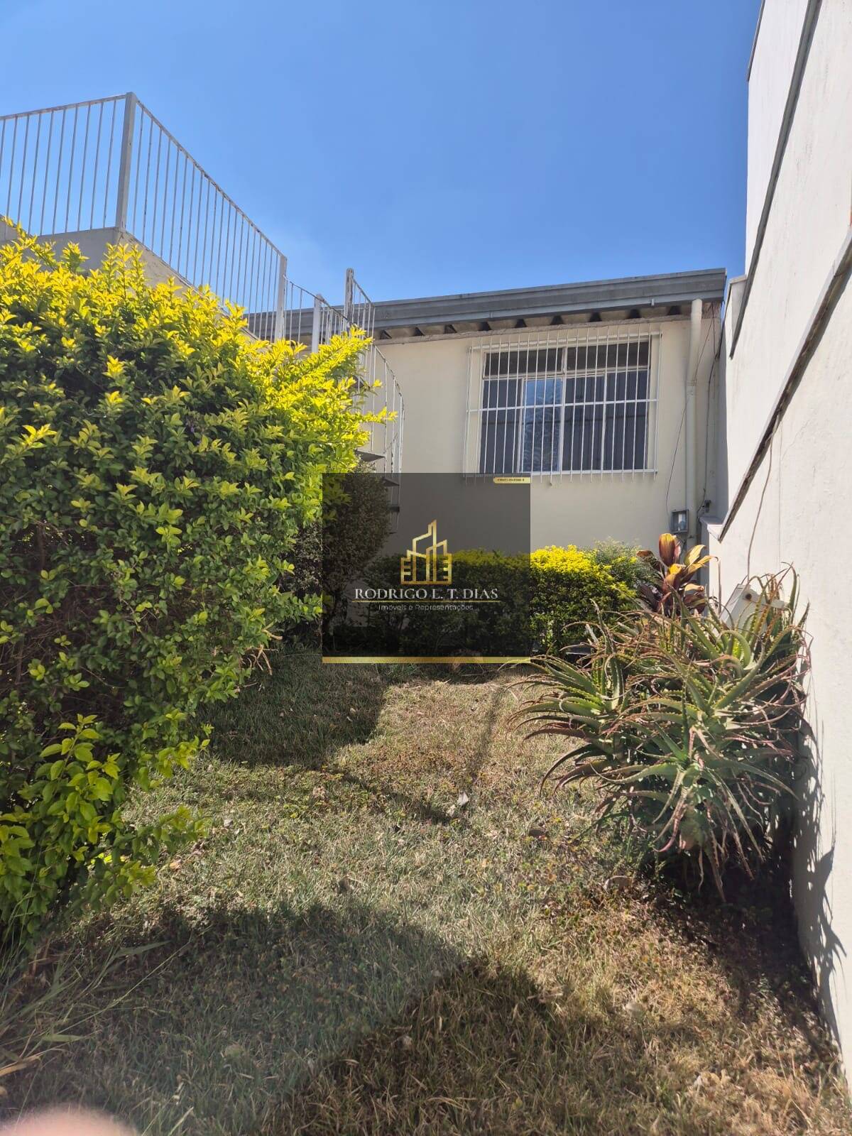 Casa à venda e aluguel com 3 quartos, 185m² - Foto 26
