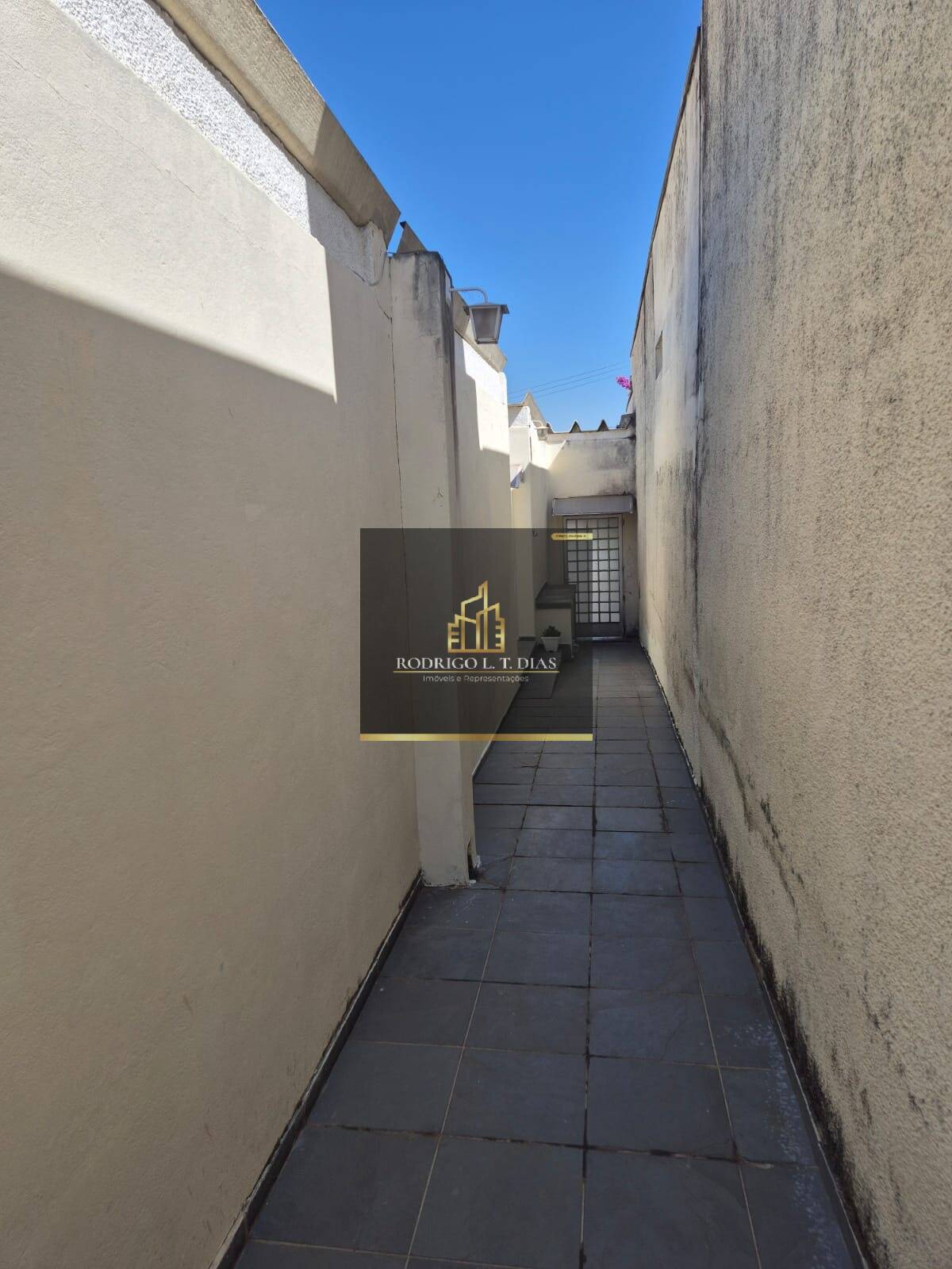 Casa à venda e aluguel com 3 quartos, 185m² - Foto 28