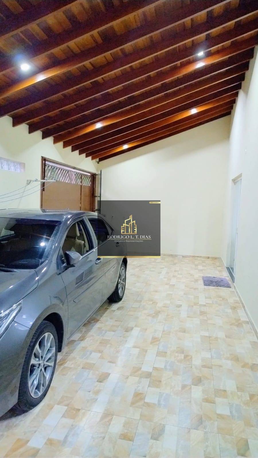 Casa, 3 quartos, 214 m² - Foto 2