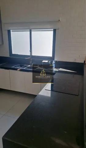 Casa, 3 quartos, 200 m² - Foto 2