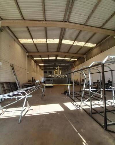 Loja-Salão, 1200 m² - Foto 2