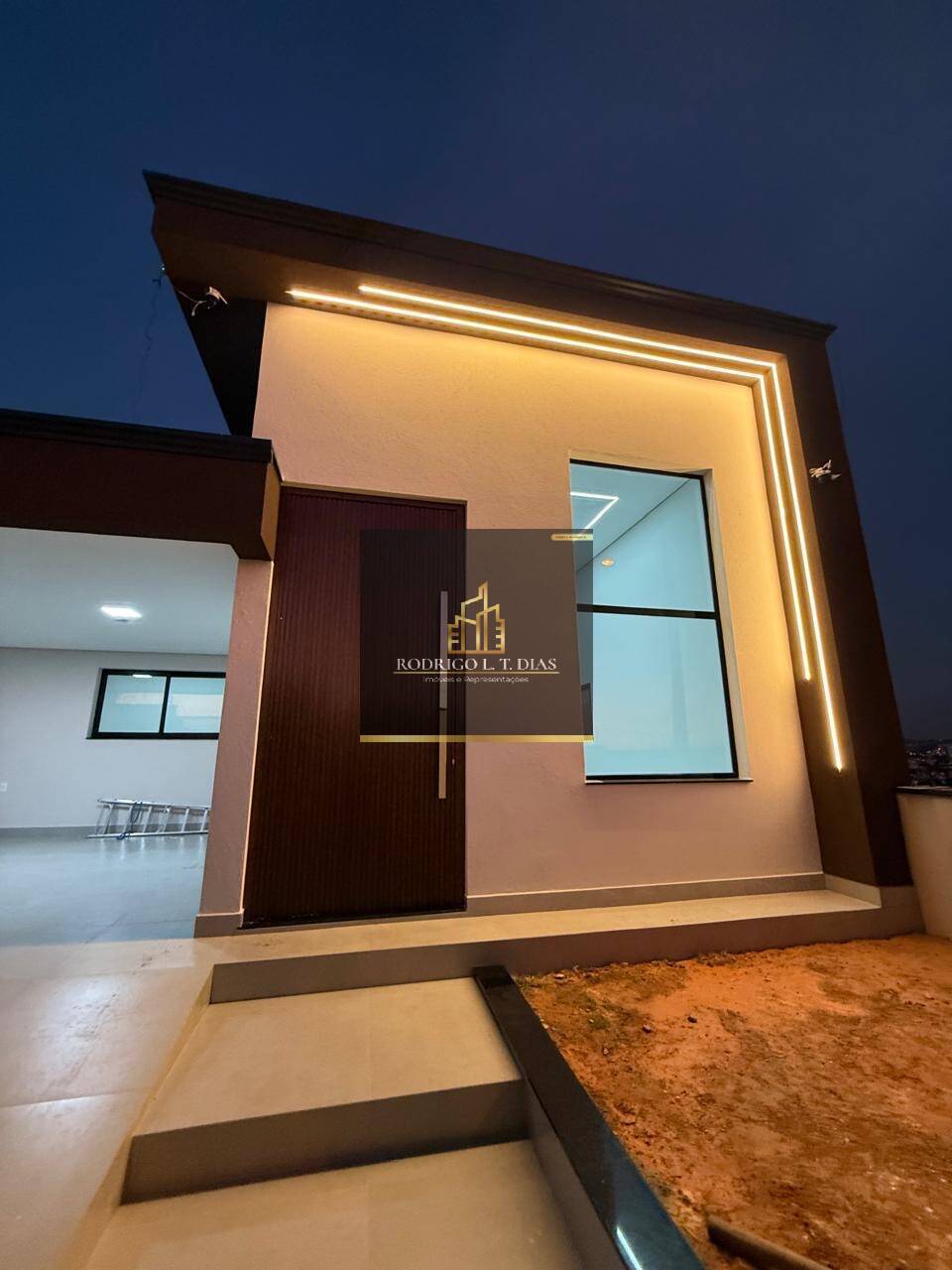 Casa, 3 quartos, 245 m² - Foto 1