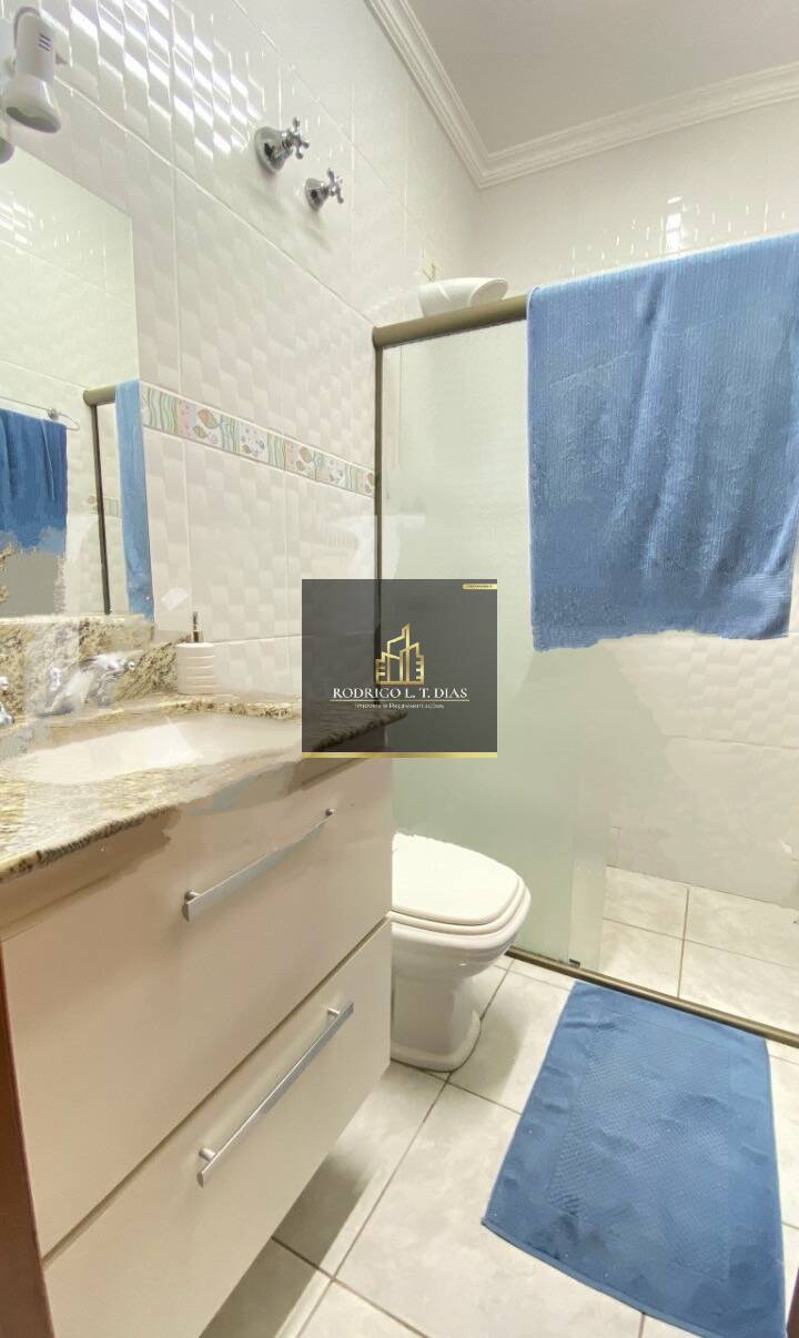 Casa, 3 quartos, 250 m² - Foto 2