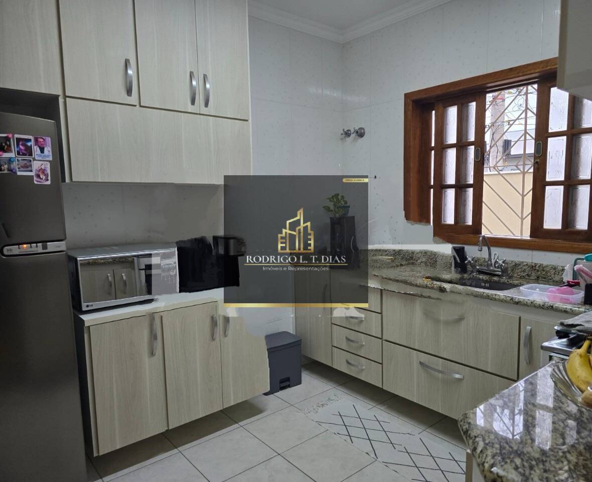 Casa, 3 quartos, 250 m² - Foto 1